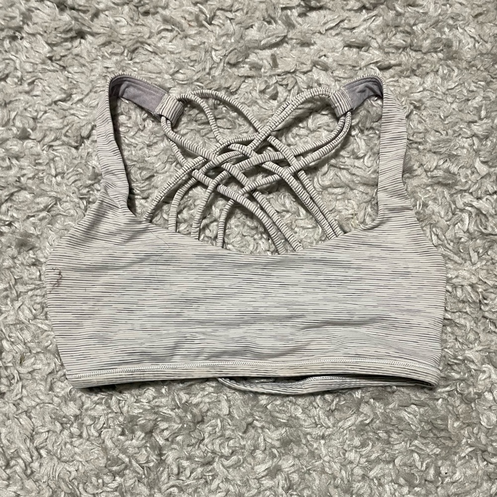 Lululemon Free to Be Wild bra size 4